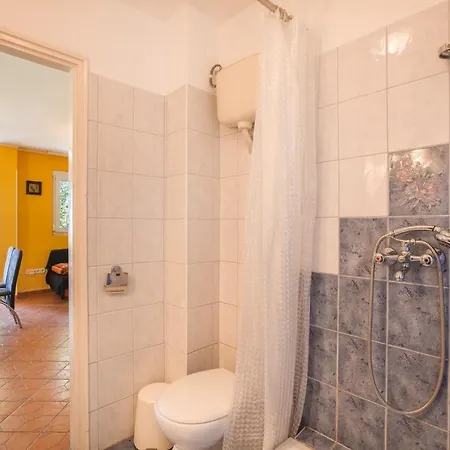 In Balaton 26368 Apartamento Szántód